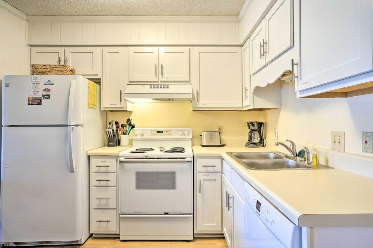 Isle Of Palms Condo With Pool Access Walk To Beach! Bagian luar foto